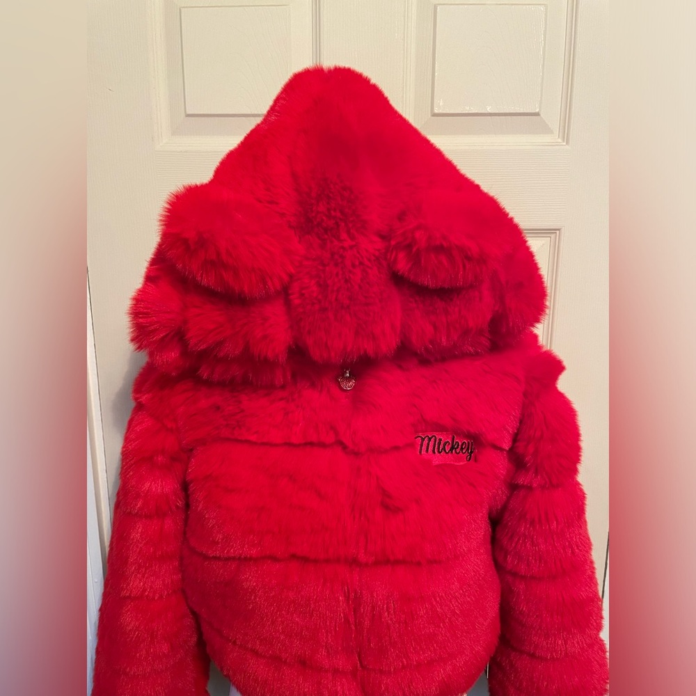 Forever 21 x Disney Mickey Mouse Faux Fur Cropped Red Hooded Puffer Jacket Small - Picture 12 of 16